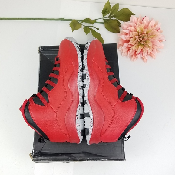 Air Jordan 10 Retro 30th
“Bulls Over Broadway” - Picture 5 of 8